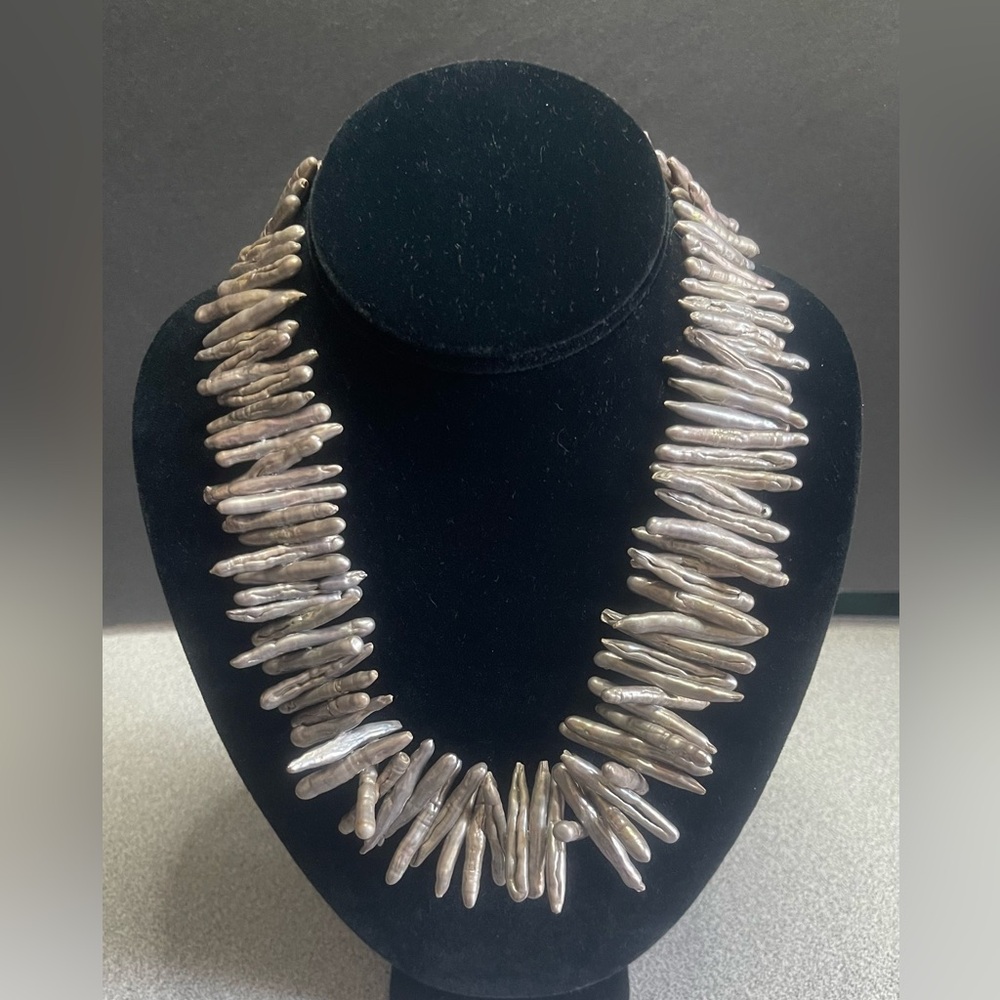 Elegant Vintage Biwa Stick Pearl Grey Necklace
